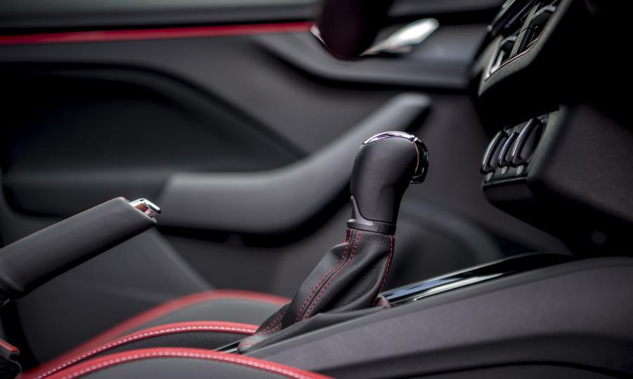 Детали интерьера Skoda Kamiq Monte Carlo 2020 года  (UK) (фото 25 из 36)